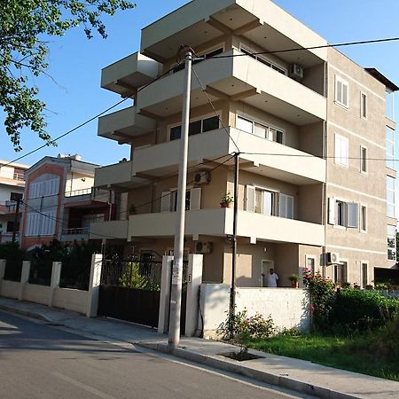 Kulla E Vekut Appartamento Durrës Esterno foto