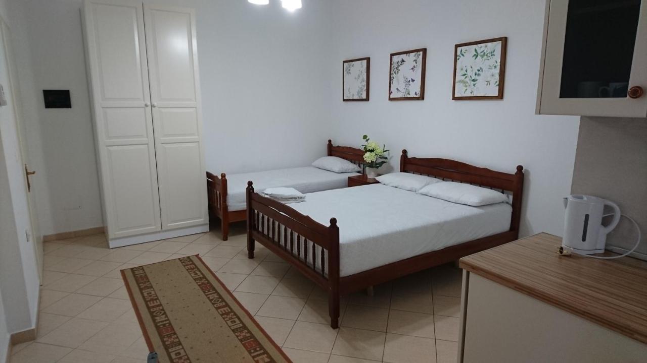 Kulla E Vekut Appartamento Durrës Esterno foto