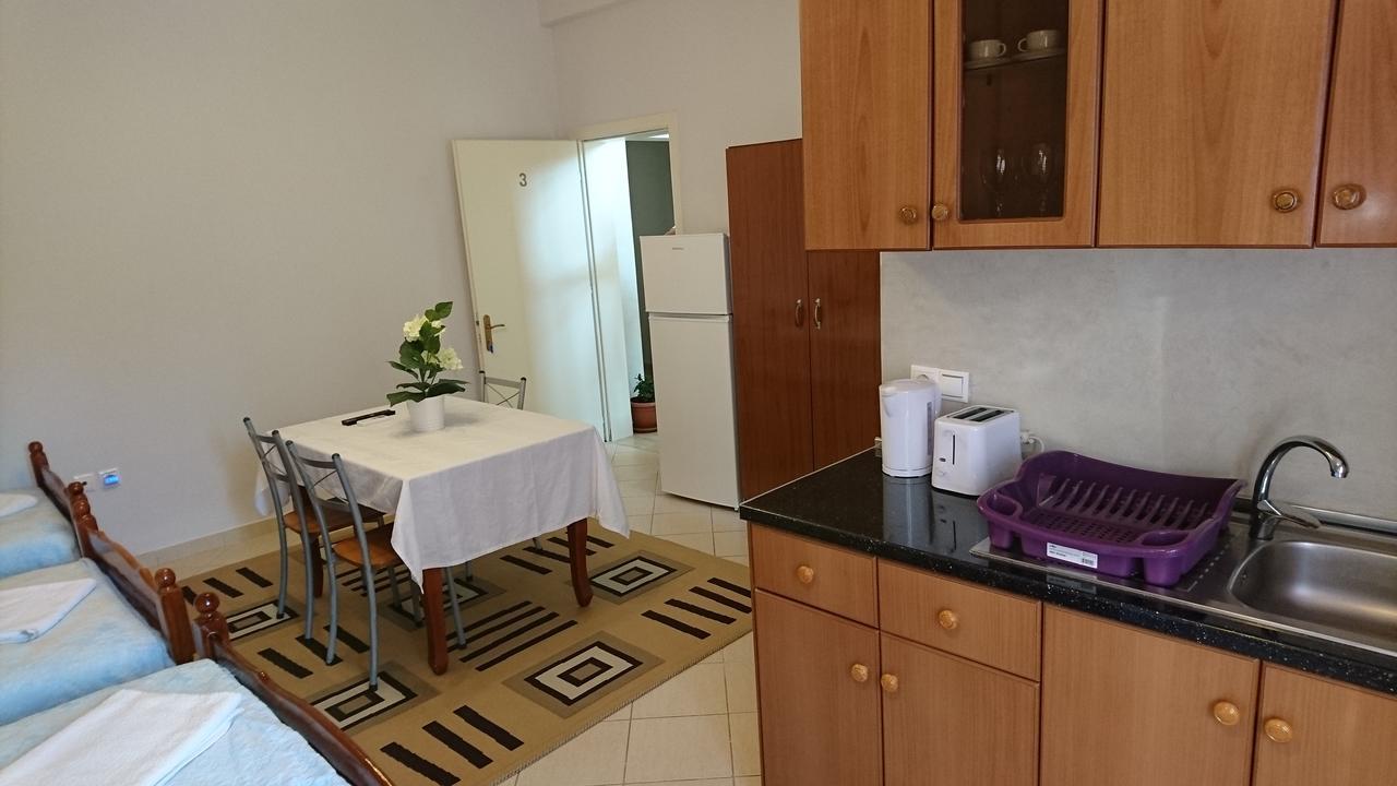 Kulla E Vekut Appartamento Durrës Esterno foto