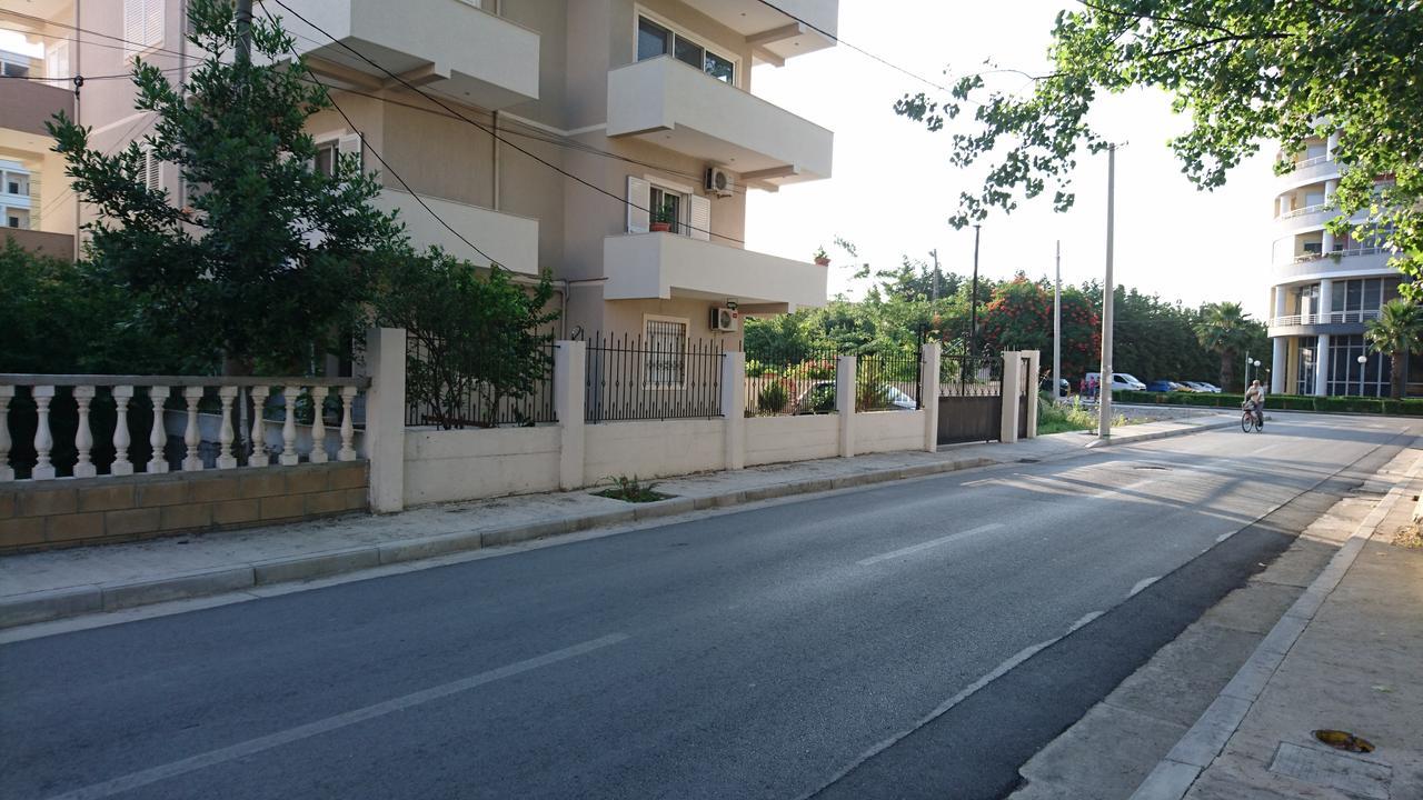 Kulla E Vekut Appartamento Durrës Esterno foto