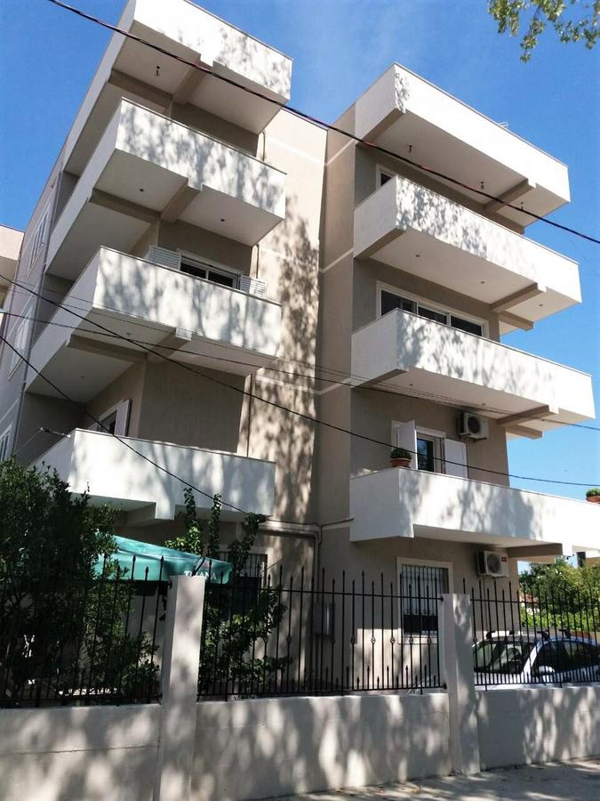 Kulla E Vekut Appartamento Durrës Esterno foto