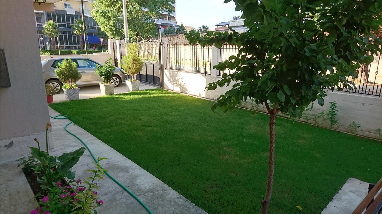 Kulla E Vekut Appartamento Durrës Esterno foto